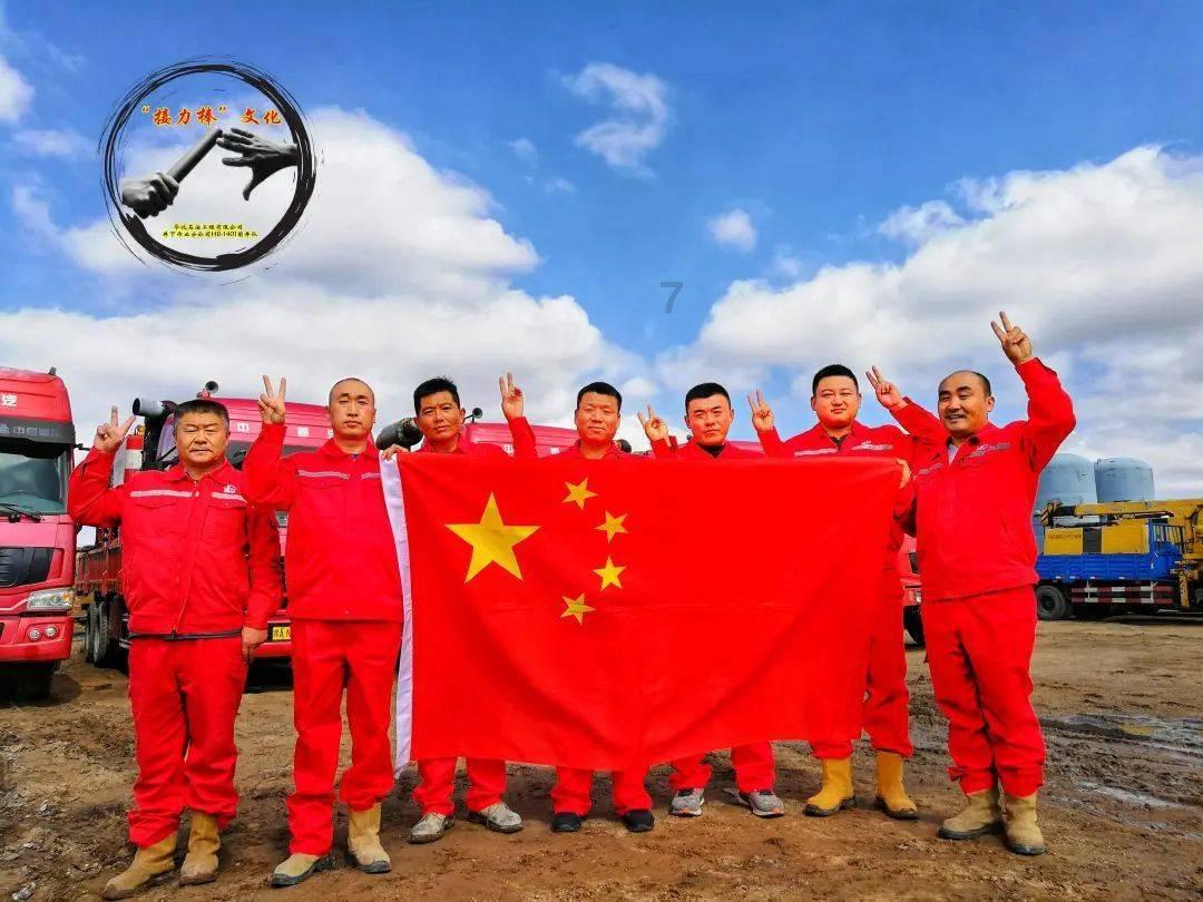 热心外卖小哥你在哪儿?成都女大学生雪夜被困阳台,呼救一个多小时获救
